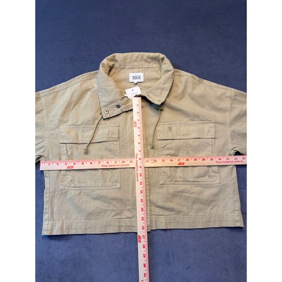 BKE Boxy Collard Cropped Utility Jacket NWT Beige Women’s Med - Picture 8 of 11